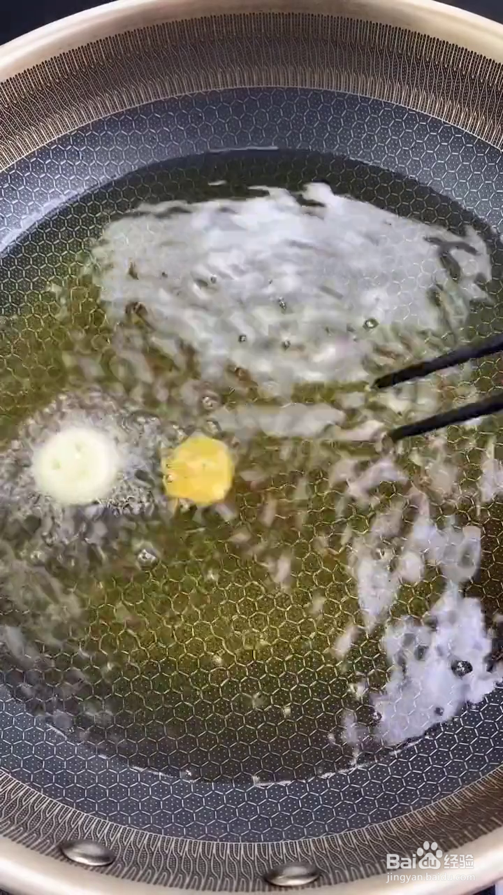 如何制作好吃的笑脸土豆小零食？