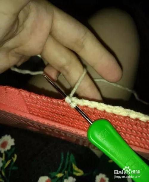 钩针编织凉拖鞋的教程