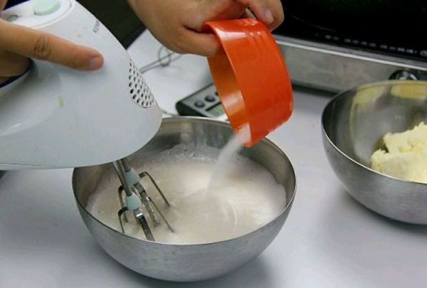 奶油霜裱花蛋糕