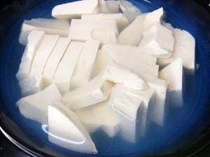 怎么做好吃的自带美颜的鸭血豆腐，肥美下饭！
