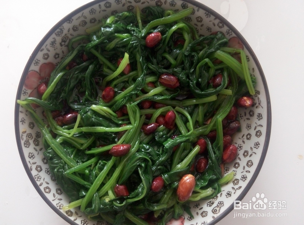 怎样制作果仁菠菜？