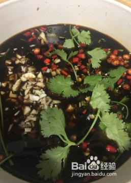 酸辣鸡脚的做法