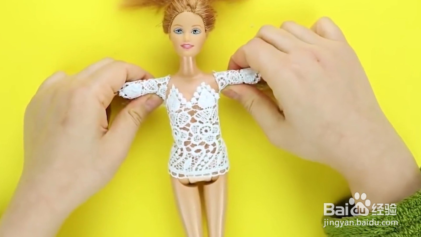 怎么给芭比娃娃制作蕾丝镂空上衣