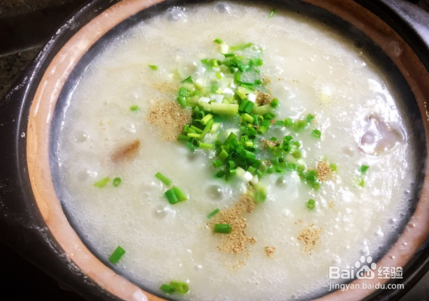 皮蛋瘦肉粥的做法