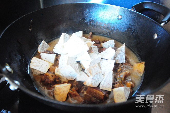 荔浦芋头烧腊鸭