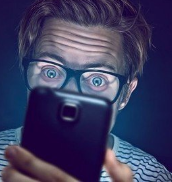 手机给人们生活带来有什么影响？