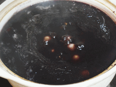 养肾的瘦肉双丁黑米粥