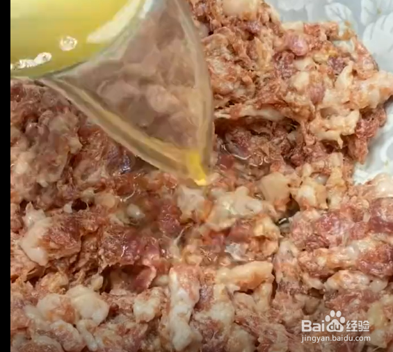 如何在家自制鲜嫩多汁的饺子馅？