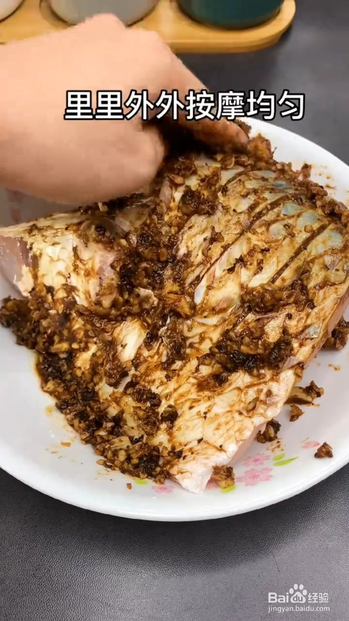 如何制作鼓汁蒸鱼腩？