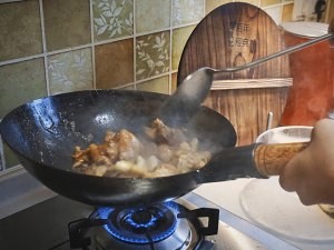 红烧猪蹄的做法