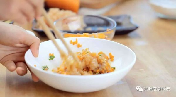 健康便当玉米饼与海苔肉卷