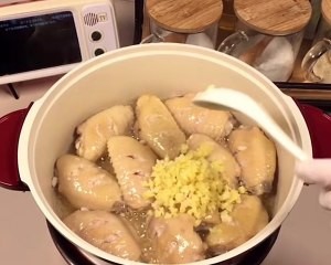 教你怎么做可乐鸡翅煲