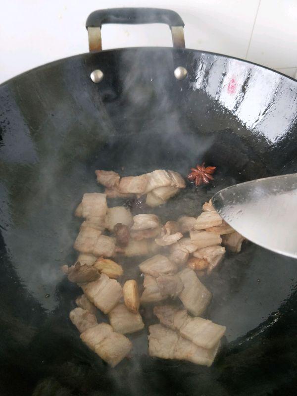 五香五花肉焖蚕豆