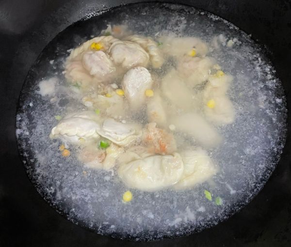 青菜海鲜饺子汤