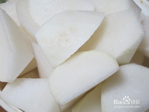 营养丰富:排骨萝卜汤的做法