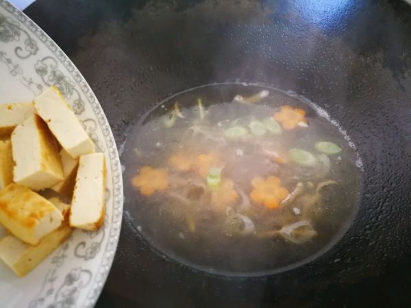 胡萝卜牛肉汤面#柏翠辅食节-营养佐餐#