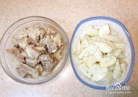 春笋焖牛腩怎么做？