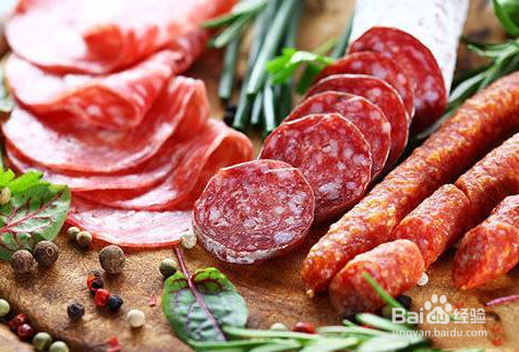 喝酒时千万别吃这些菜，等于玩命！