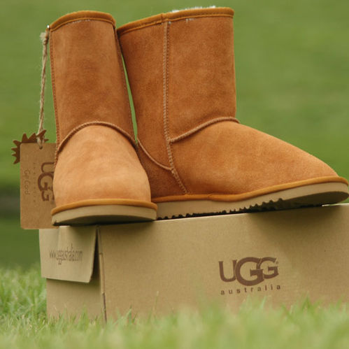 怎样清洁雪地靴