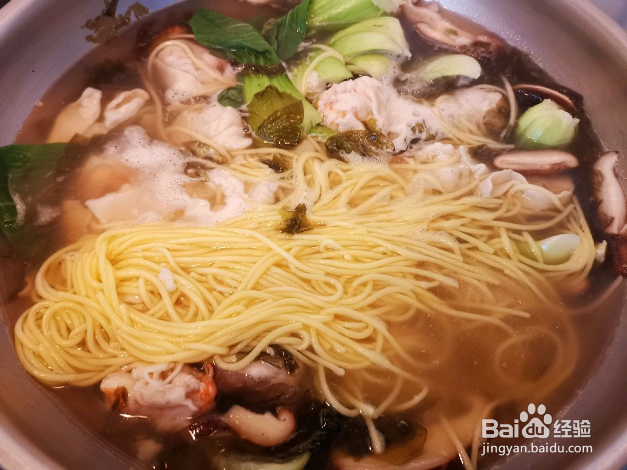 鲜虾馅玉米面条版云吞面的做法