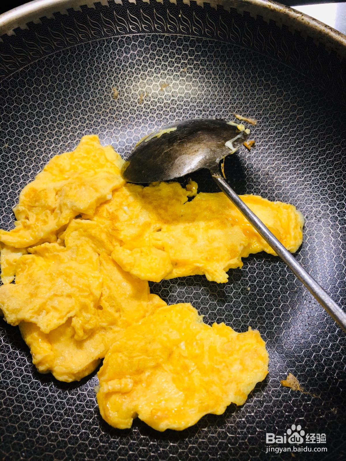西红柿炒鸡蛋的做法