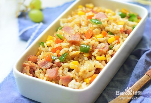 家常版培根炒饭是如何做的？