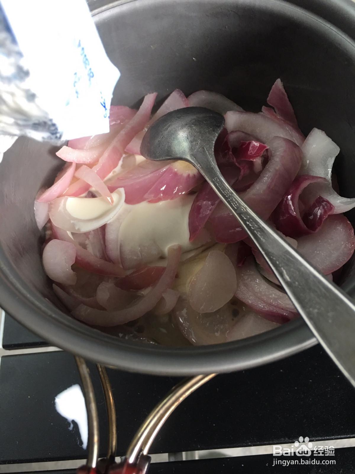 青口贝奶油汤的做法