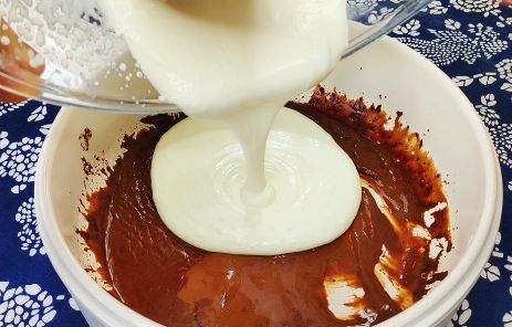 慕斯巧克力奶狗