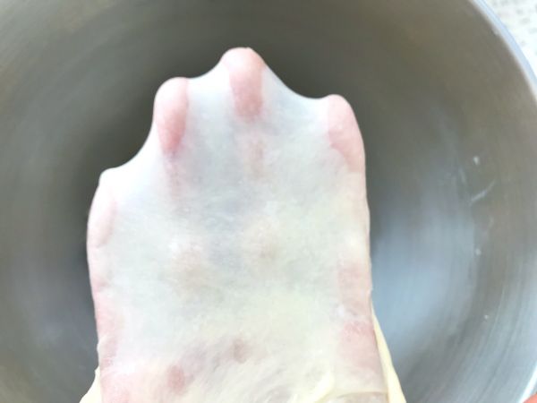 烫种芝麻辫子面包