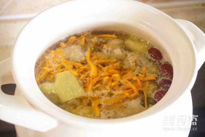 鲜茶树菇炖鸡汤