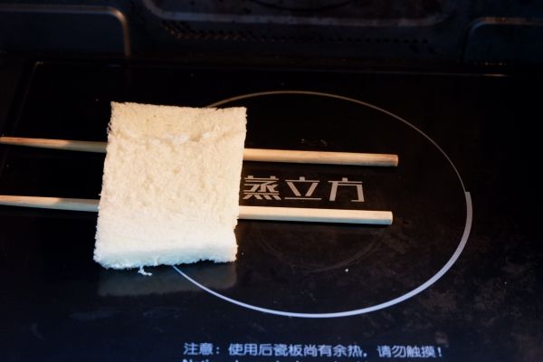 花生酱香蕉吐司卷