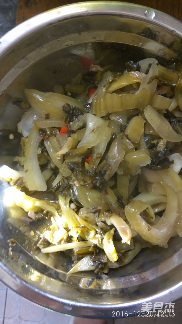 酸菜牛肉的做法