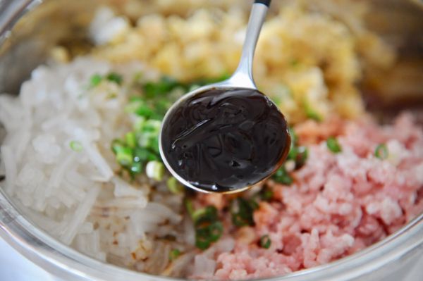 酸菜猪肉粉条馅饼