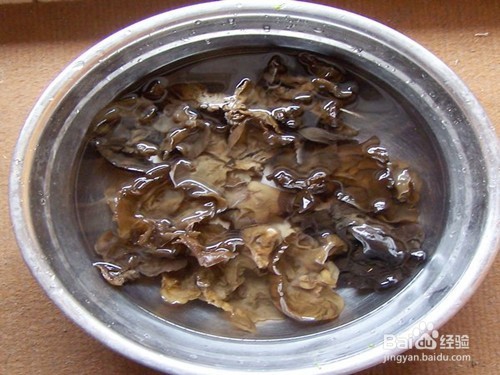 凉拌香菜木耳