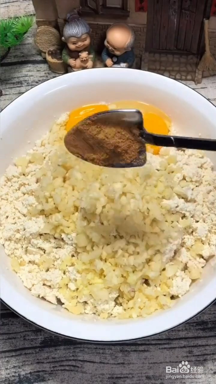 大人小孩都爱吃的炸豆腐丸子要怎样做