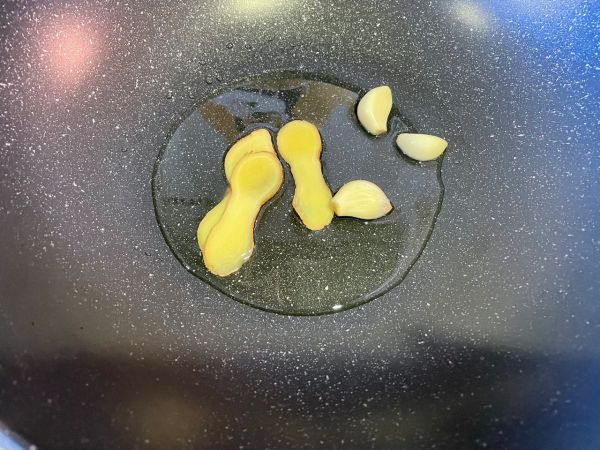 桂花红烧虎皮肉炖芋头