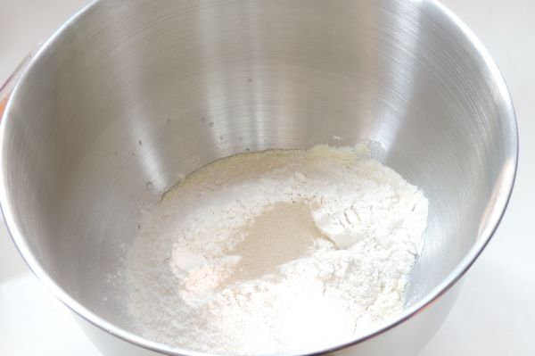 芝士火腿玉米月亮小面包