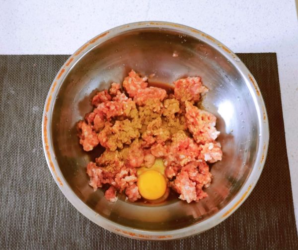 酱香鲜肉香菜水饺