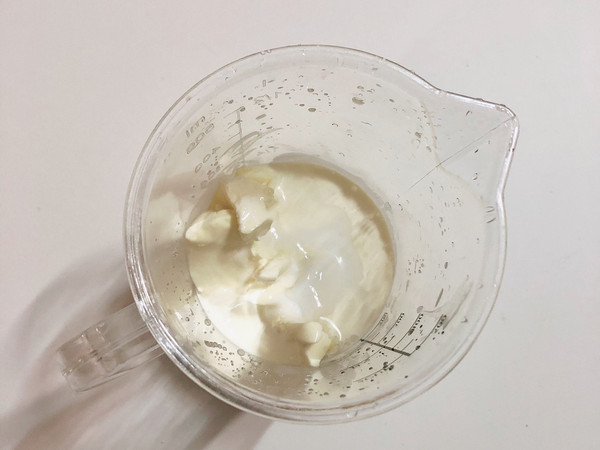 燕麦草莓芝士挞