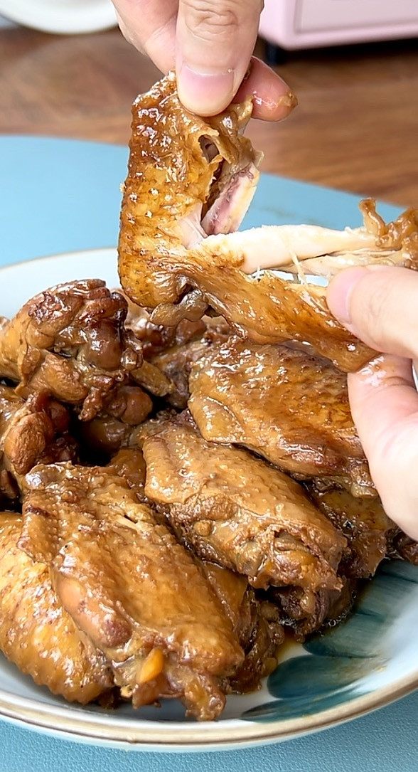 入味脱骨红烧鸡翅