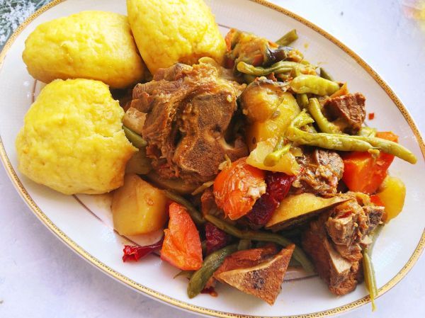 排骨炖豆角乱炖