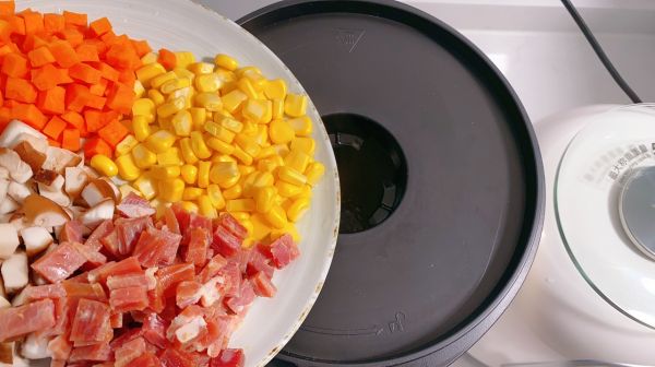 蔬菜玉米火腿粥