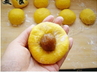 南瓜花生馅小餐包