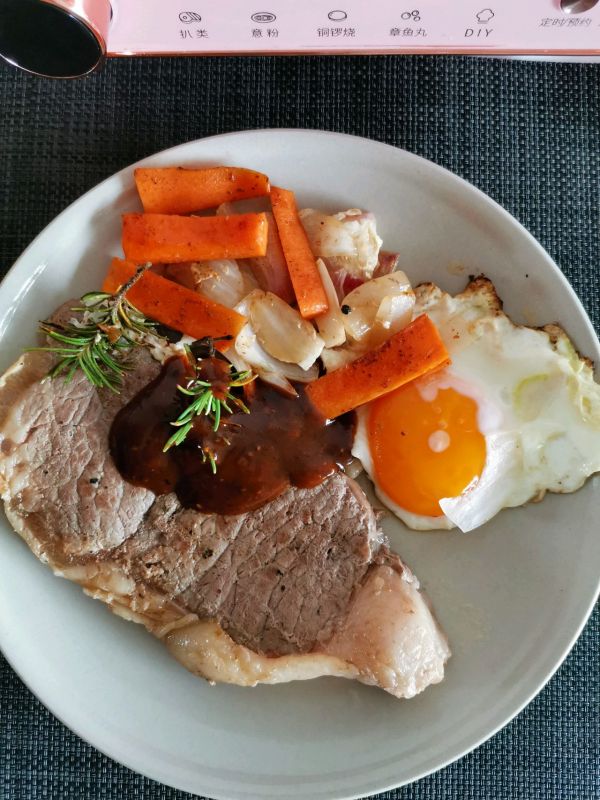 香煎黑胡椒牛排