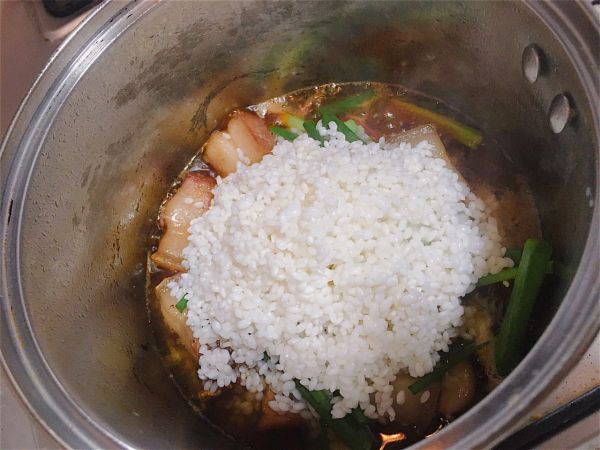 红烧肉焖饭#我们约饭吧#