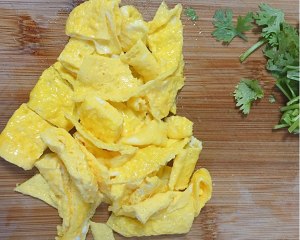 西红柿菌菇豆腐汤的做法