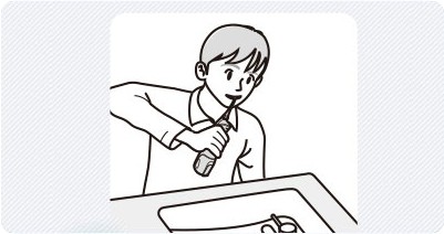 如何正确使用小海豚冲牙器