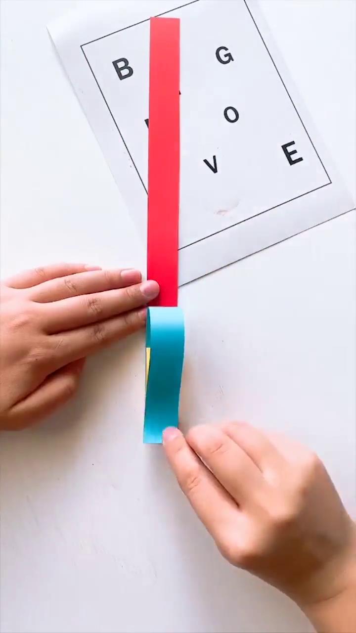 手工新年花花挂饰怎么做