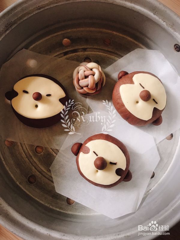 丑萌丑萌的三不像丑丑豆沙造型馒头