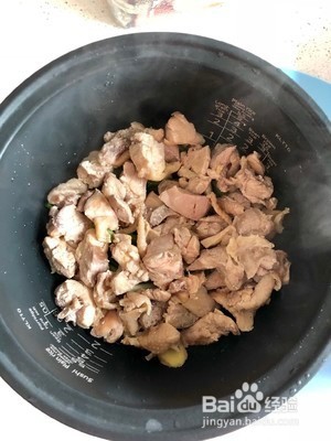 电饭煲三杯鸡的美味做法